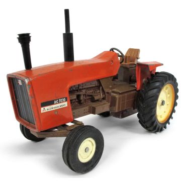 AC - 7030 - 2WD open station maroon engine - 1/16