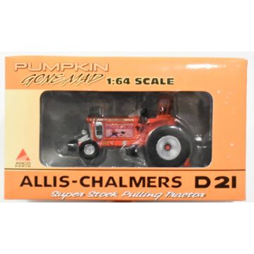 AC - D21 - Pumpkin Gone Mad pulling tractor - 1/64