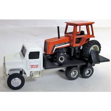 AGCO-Allis - Truck - 6670 Tractor on dealer truck - 1/64