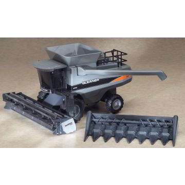 AGCO - A85 - Combine, A85 Gleaner 2 heads 2006 Farm Progress Show - 1/24