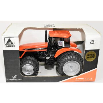 AGCO - DT225 - MFD Duals front & rear Cab 2003 Louisville Farm Show - 1/16