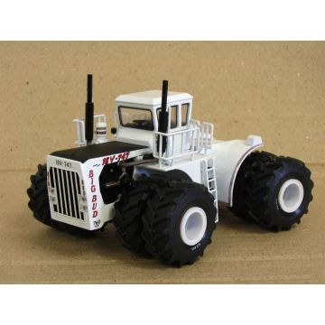 Big Bud - 16V-747 - 4WD duals factory version - 1/64
