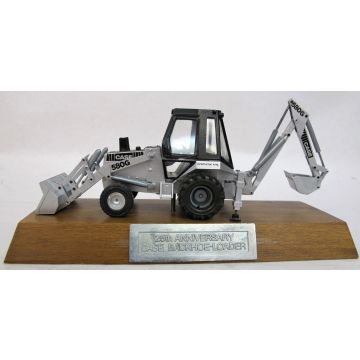Case - 580G - Backhoe/Loader, Silver, on wood base - 1/35
