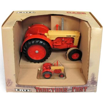 Case - Set - 600 1/16 & 1/43 scales Tractors of the Past series - Comb
