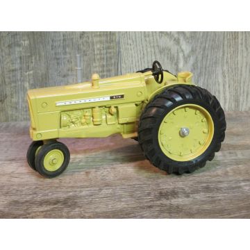 Cockshutt - 570 - NF from 2nd National Farm Toy Museum - 1/16