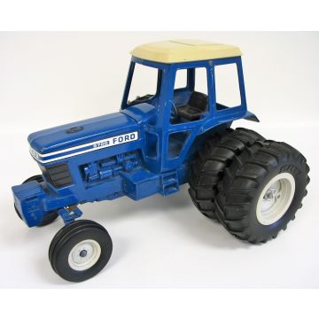 Ford - 9700 - 2WD Duals Cab - 1/12
