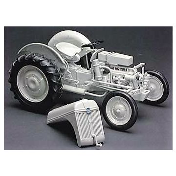 Ford - 9N - Resin - 1/10