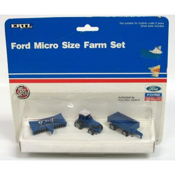 Ford - Set - Micro Size Farm Set, tractor, wagon, disc, two card variations - 1/128