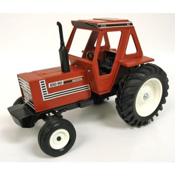 Hesston - 100-90 - 2WD US version Hesston decals Limited 1000 models - 1/16