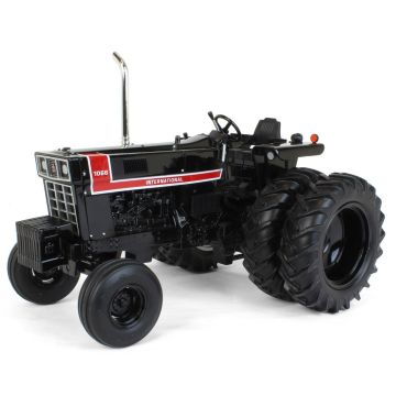 IH - 1066 - Blackstripe duals, black chase - 1/16