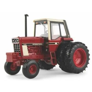 IH - 1086 - Cab and duals - 1/32