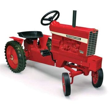 IH - 1256 - Pedal, WF wide rear tires front weights, fenders -
