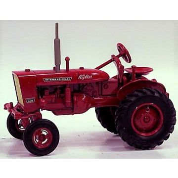 IH - 140 - 1995 Ertl Replica Collector Club Limited 5000 models - 1/16