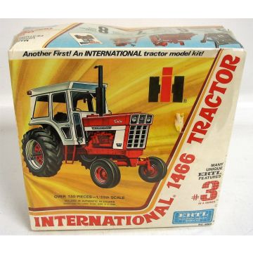 IH - 1466 - WF Cab 3 PT plastic model kit - 1/25