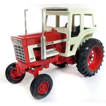 IH - 1468 - WF white cab V8 Engine #1 IH V8 Series - 1/16