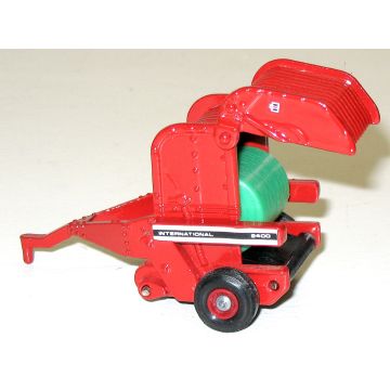 IH - 2400 - Baler, round red rims - 1/64