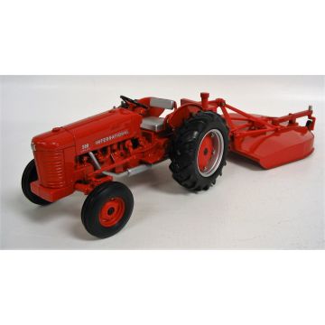 IH - Set - 300 Utility, with rotary mower - 1/16