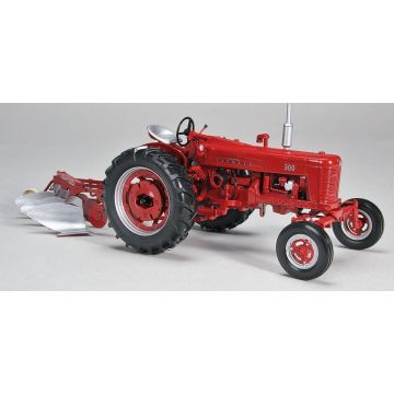 IH - Set - 300 WF, with #311 3 bottom plow - 1/16