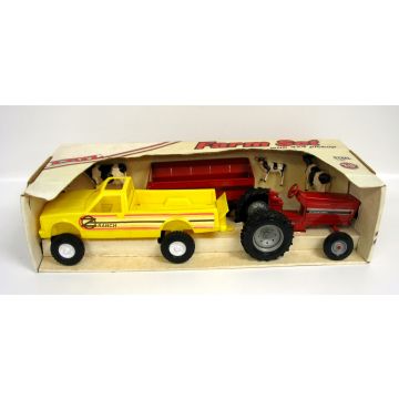 IH - Set - 3088, cows, pickup, flare box wagon - 1/16