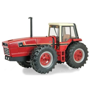 IH - 3588 - 2+2 4WD Single wheels - 1/32