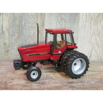 IH - 3688 - Duals, National Farm Toy Museum 2016 - 1/16