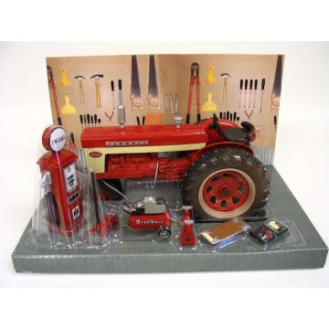 IH - Set - 460 NF, Shop accessories Restoration Series Muddy - 1/16