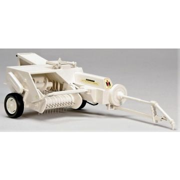 IH - 47 - Baler, 47, white demonstrator - 1/16