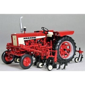 IH - 504 - WF Diesel, mounted 468 cultivator - 1/16