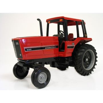 IH - 5088 - 2WD Single wheels - 1/16