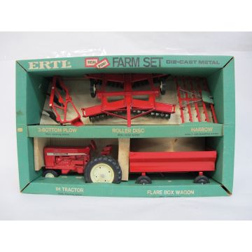 IH - Set - 544, wagon, disk, plow, drag harrow, green box - 1/16