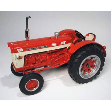 IH - 560 - Standard Demonstrator 2001 Lafayette Toy Show - 1/16