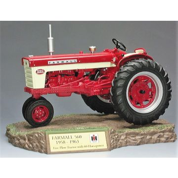 IH - 560 - NF has sculptured base - 1/16