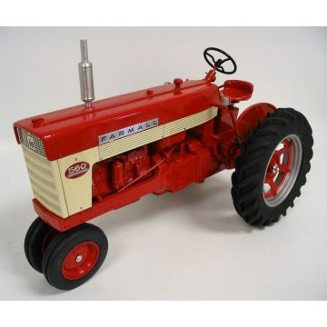 IH - 560 - NF, Case IH Box - 1/8