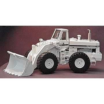 IH - 560 - Payloader, white Limited 300 models - 1/25