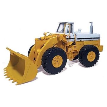 IH - 560 - Payloader - 1/25
