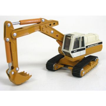 IH - 640 - Excavator, Mighty Mowers of the World - 1/64