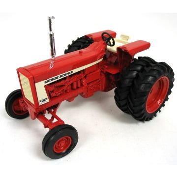 IH - 706 - WF Duals flat fenders 1997 Lafayette Toy Show 20th - 1/16