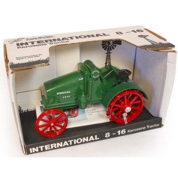 IH - 8-16 - Steel wheels green - 1/16