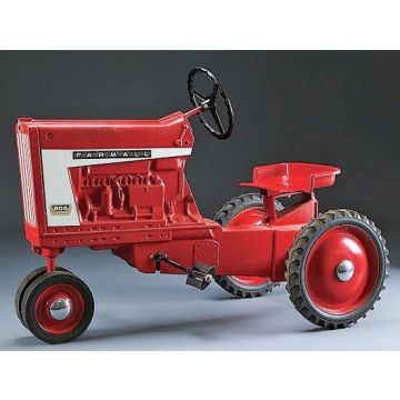 IH - 806 - Pedal, NF -