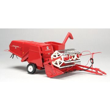 IH - 82 - Combine, 82, pull type, tine reel - 1/16