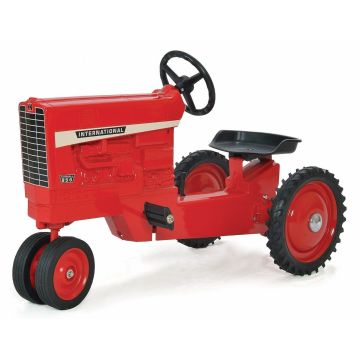 IH - 856 - Pedal, NF, no muffler, IH red -