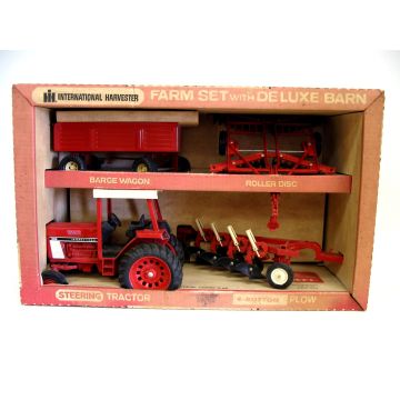 IH - Set - 886, disc, plow, and barge wagon, barn box - 1/16
