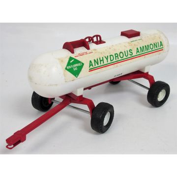 IH -  - Wagon, anhydrous ammonia tank - 1/16