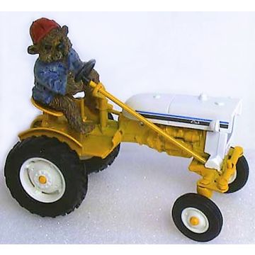 IH - Cub - square hood yellow & white Foxfire Farm Series Cubby Bear - 1/16