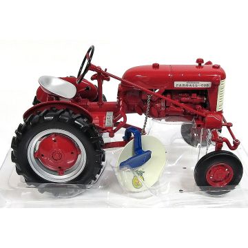 IH - Cub - 450 style, center mount disc plow 2011 Iowa FFA - 1/16