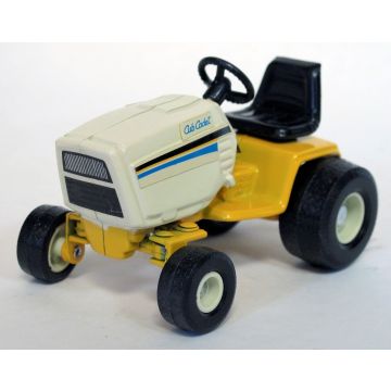 IH - Cub Cadet - No bagger, solid blue stripe - 1/16