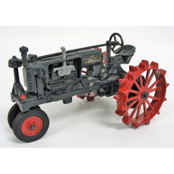 IH - F-20 - NF Steel rear Rubber front gray 1992 Canadian Intl Farm Show - 1/16