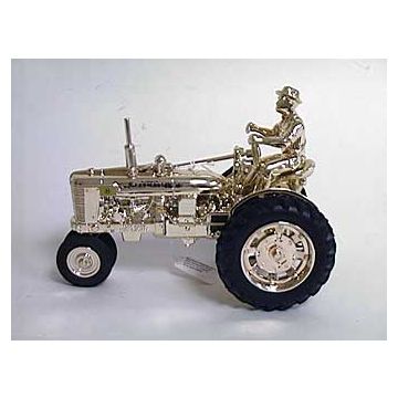 IH - H - NF Rubber tires, driver Ertl 50th Anniversary Gold Chrome Employee Edition - 1/16