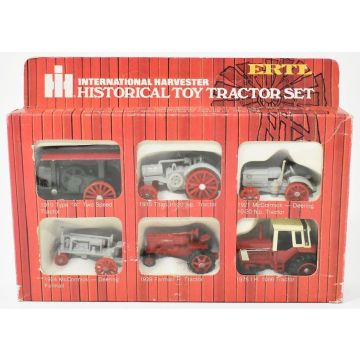 IH - Set - Historical Set A green flywheel, Titan, Deering, Farmall, H, 1086 - 1/64
