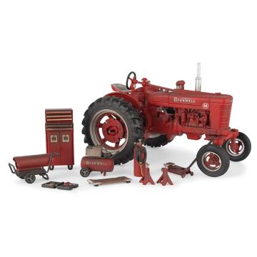 IH - M - Dusty barn finds with accessories, Ertl 75th Anniv - 1/16